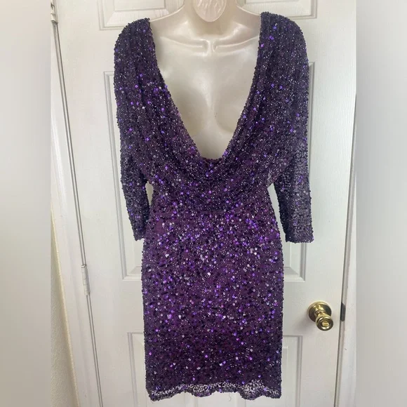 Pisarro Nights Draped Back Cowl Back Beaded Sequin Sheath Dress in Size 6 - Picture 4 of 5